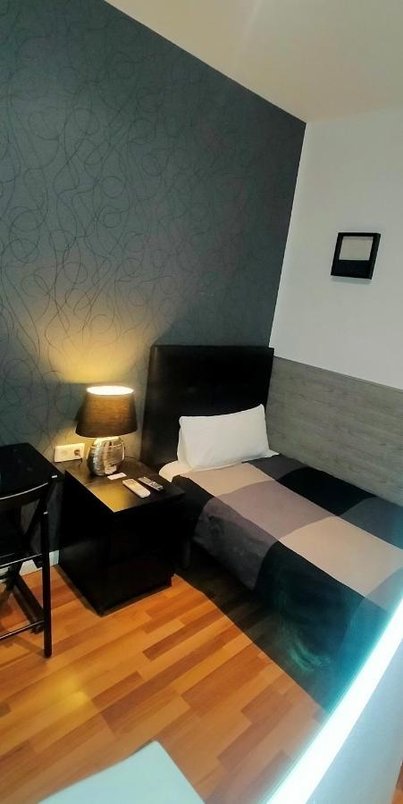 Single Rooms Madrid Exteriör bild