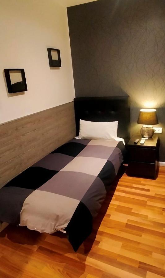 Single Rooms Madrid Exteriör bild