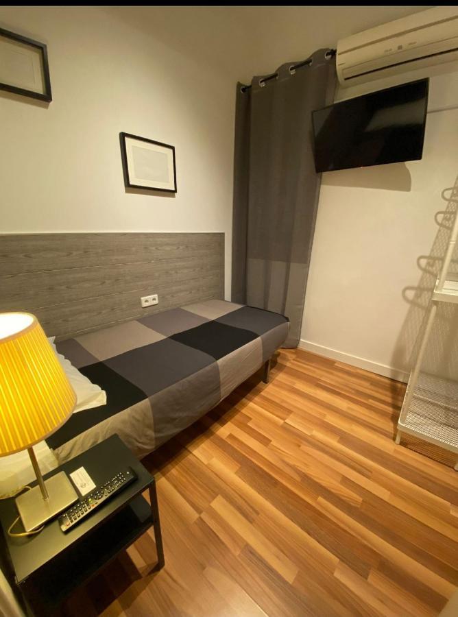 Single Rooms Madrid Exteriör bild